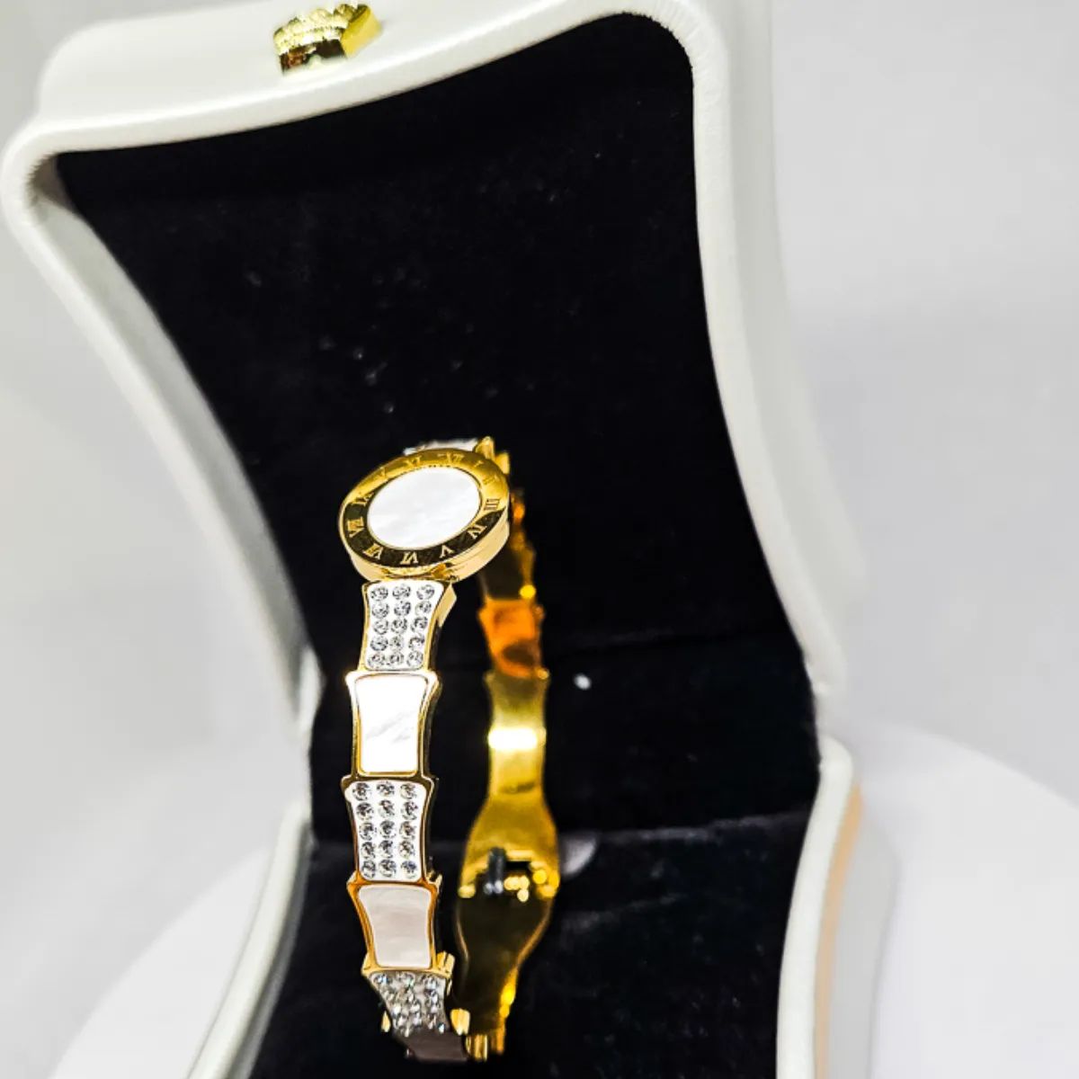 Bracelete Mostrador Romano Cravejado Luxo Caixa Premium