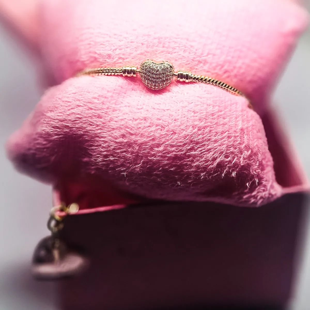 Pulseira Fecho Coração Zircônia Dourado