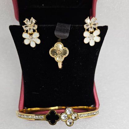 Kit Caixa Luxo Anel Brinco Pulseira Ouro Flor Trevo