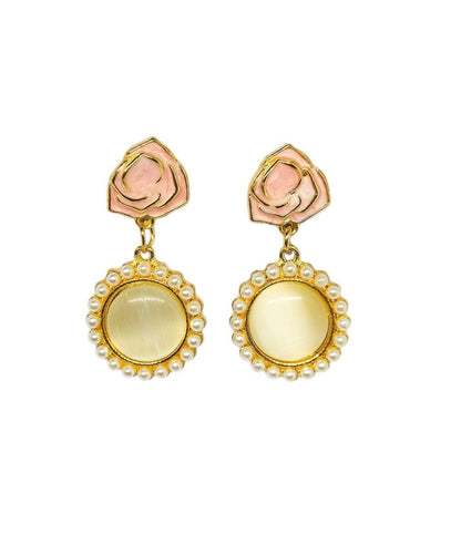 Brinco Flor Rosa com Pêndulo de Pérolas e Pedra Dourada